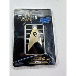 QMX Star Trek Discovery Cadet Starfleet Division Magnetic ComBadge Com Badges